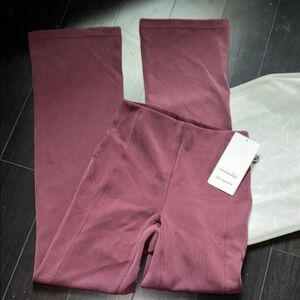Lululemon Ribbed SOFTSTREME HR FLARED PANTS *REGULAR IN GARNET SZ 4 NWT